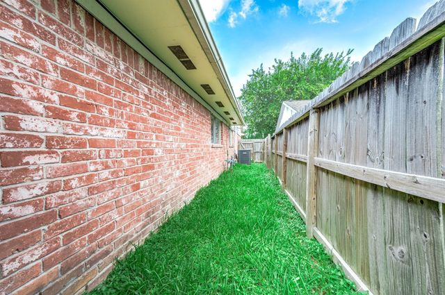 12323 Lima Drive, Houston, TX 77099