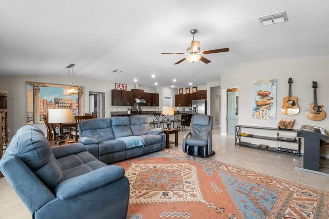 809 TIMELESS MOSS DRIVE, Ruskin, FL 33570