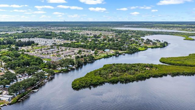 809 TIMELESS MOSS DRIVE, Ruskin, FL 33570