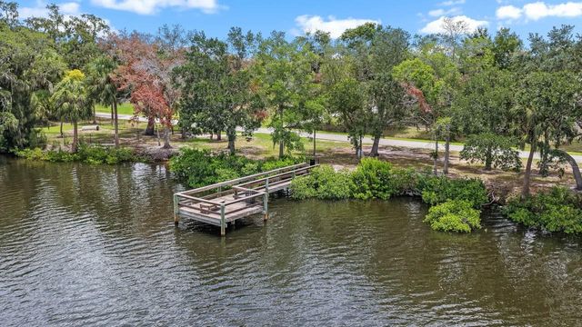 809 TIMELESS MOSS DRIVE, Ruskin, FL 33570