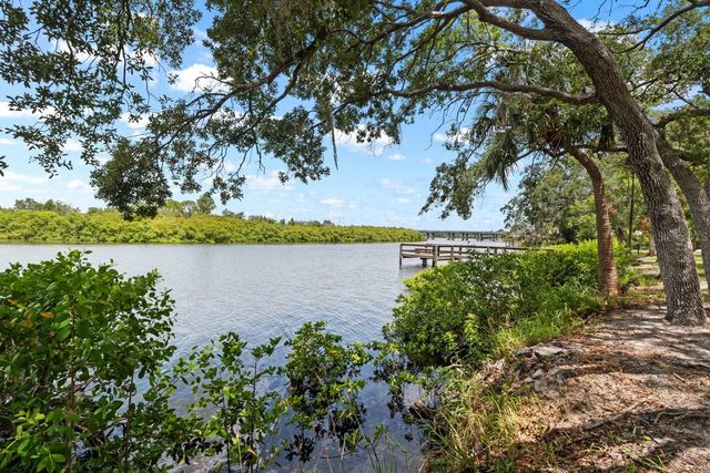 809 TIMELESS MOSS DRIVE, Ruskin, FL 33570