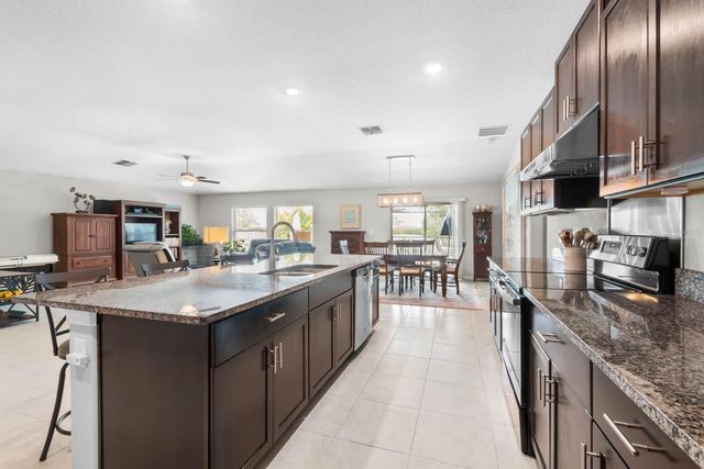 809 TIMELESS MOSS DRIVE, Ruskin, FL 33570