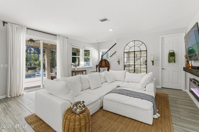 23 CLOVERBROOK Road, St. Johns, FL 32259