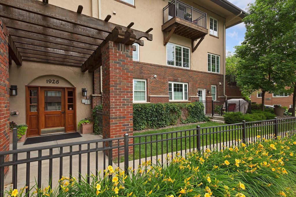 1926 Pleasant Avenue 101, Minneapolis, MN 55403 — photo 4