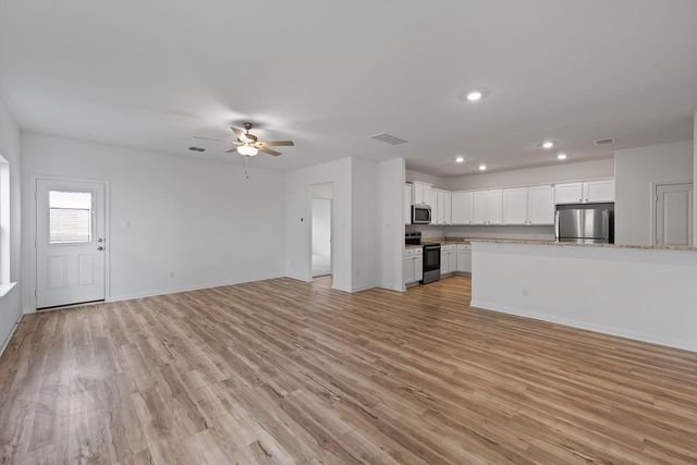14513 Wahlbergs WAY, Elgin, TX 78621