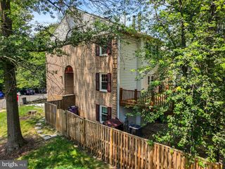 6028 CROWN ROYAL CIR, Alexandria, VA 22310