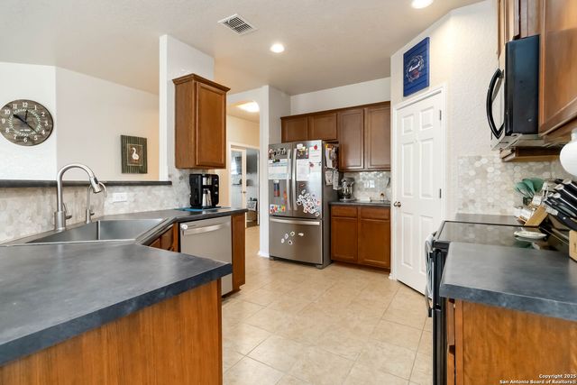 6314 Black Bear, San Antonio, TX 78253