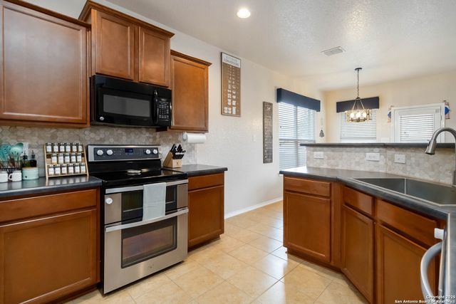 6314 Black Bear, San Antonio, TX 78253