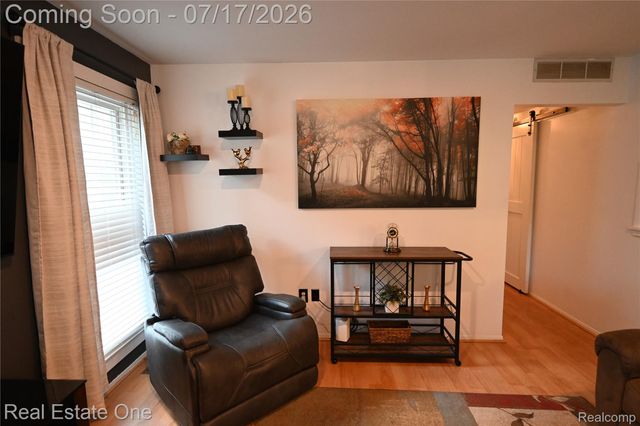 256 1st Street, Rochester, MI 48307