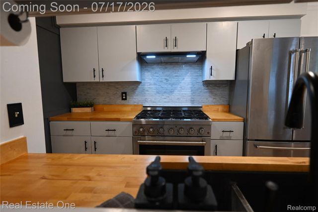 256 1st Street, Rochester, MI 48307