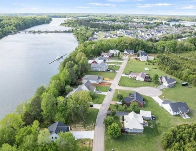 73 Cypress Point Dr, Winchester, TN 37398