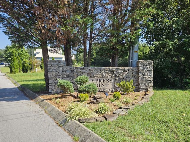 73 Cypress Point Dr, Winchester, TN 37398