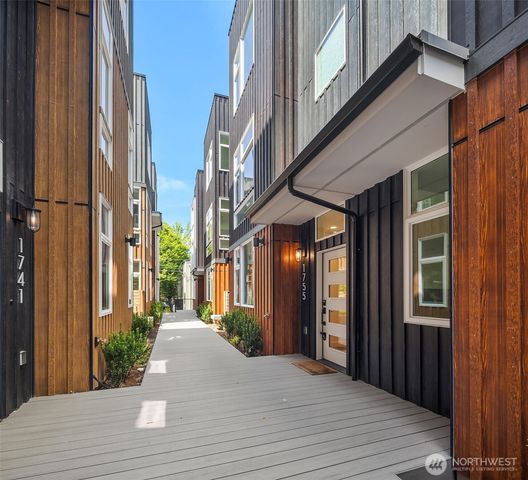 1745 17th Avenue, Seattle, WA 98122