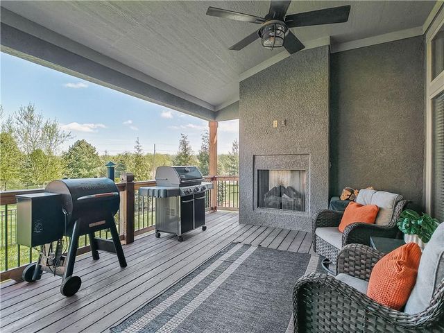 2344 W 146th Terrace, Leawood, KS 66224