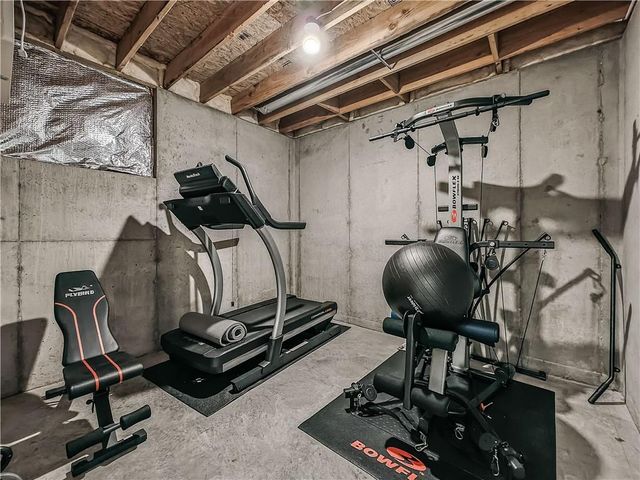 2344 W 146th Terrace, Leawood, KS 66224