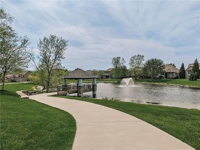 2344 W 146th Terrace, Leawood, KS 66224