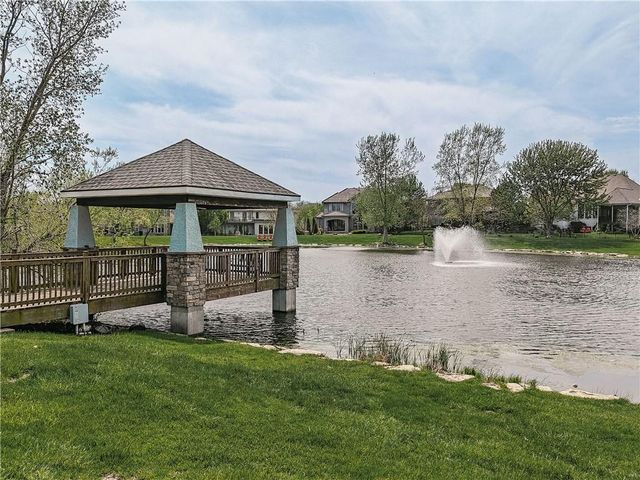 2344 W 146th Terrace, Leawood, KS 66224