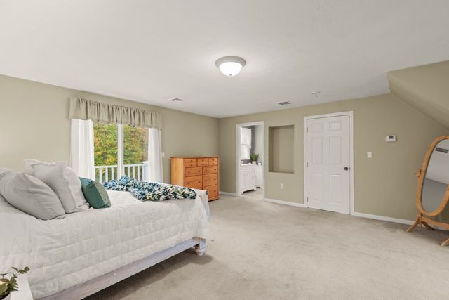 20 Dennison Ct, Stoughton, MA 02072