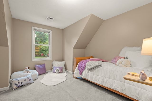 20 Dennison Ct, Stoughton, MA 02072