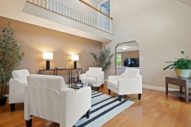 20 Dennison Ct, Stoughton, MA 02072