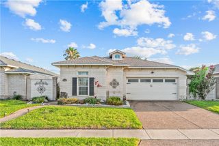 7441 Long S Dr, Corpus Christi, TX 78414