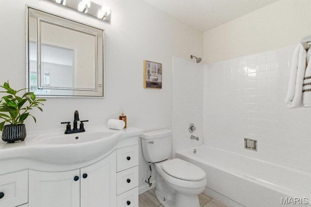 12940 Springdale Village Drive, Unincorporated, MO 63146