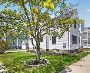 1078 Main St, Melrose, MA 02176