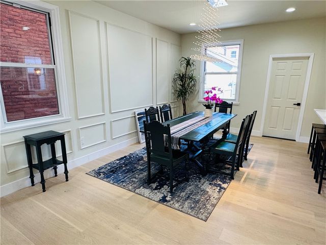 834 Farragut St, Highland Park, PA 15206