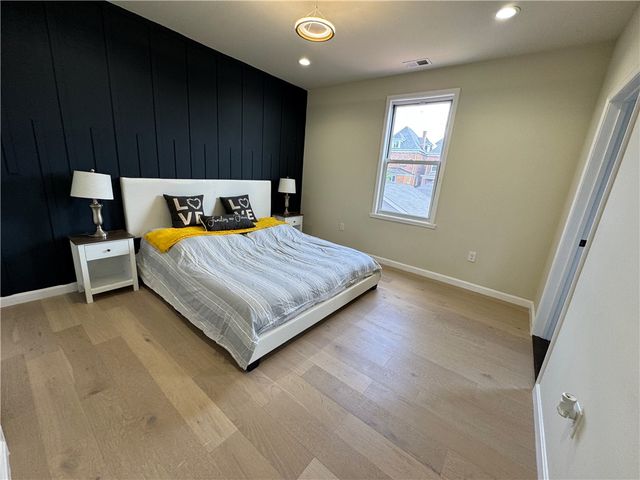 834 Farragut St, Highland Park, PA 15206