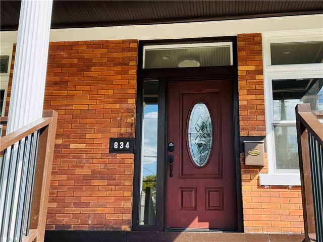 834 Farragut St, Highland Park, PA 15206