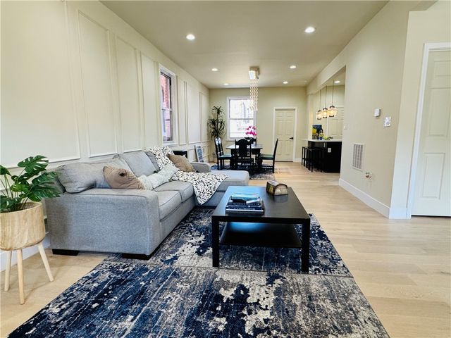 834 Farragut St, Highland Park, PA 15206