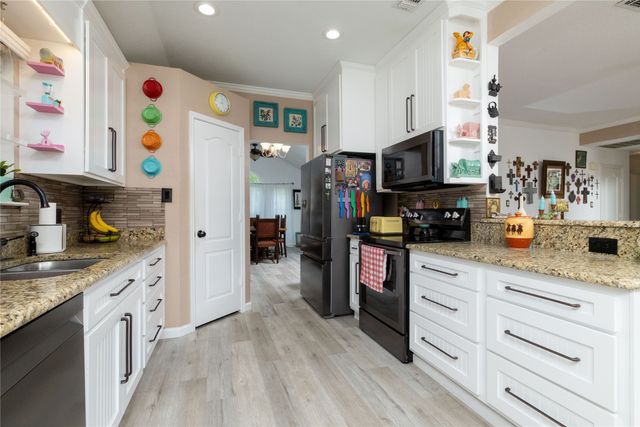 874 Havenbrook Drive, Arlington, TX 76001