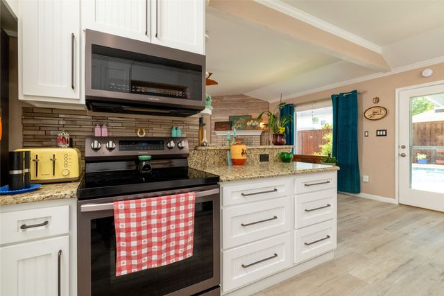 874 Havenbrook Drive, Arlington, TX 76001