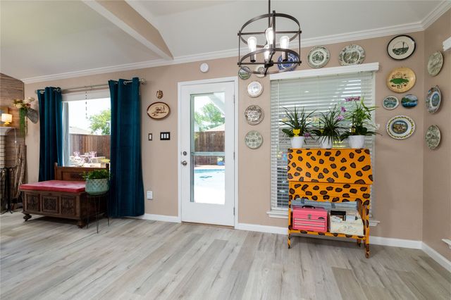 874 Havenbrook Drive, Arlington, TX 76001