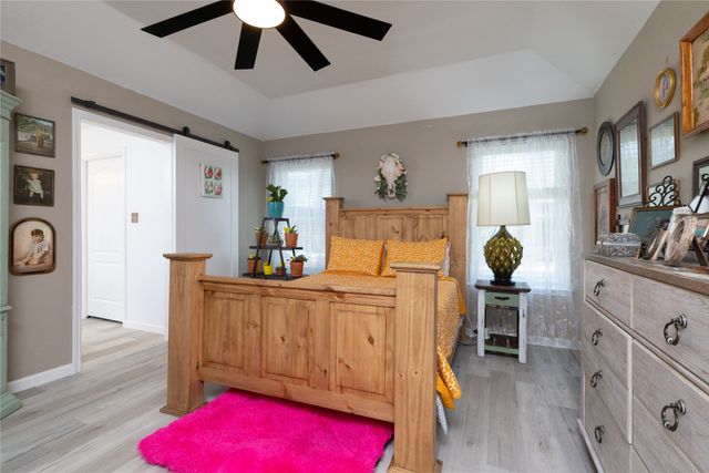 874 Havenbrook Drive, Arlington, TX 76001