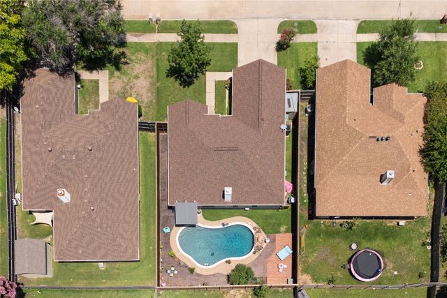 874 Havenbrook Drive, Arlington, TX 76001