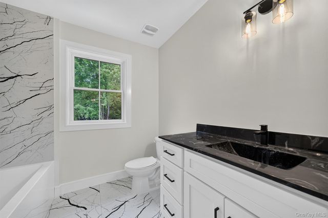 481 Union Corners Road, Florida, NY 10921