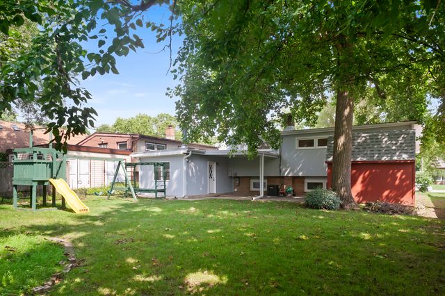 329 Chipili Drive, Northbrook, IL 60062