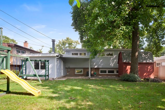 329 Chipili Drive, Northbrook, IL 60062