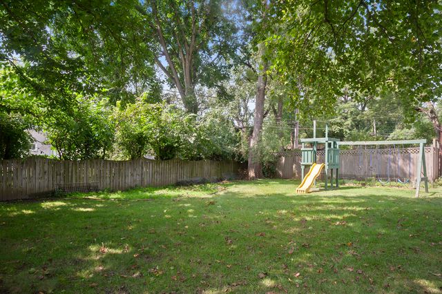 329 Chipili Drive, Northbrook, IL 60062