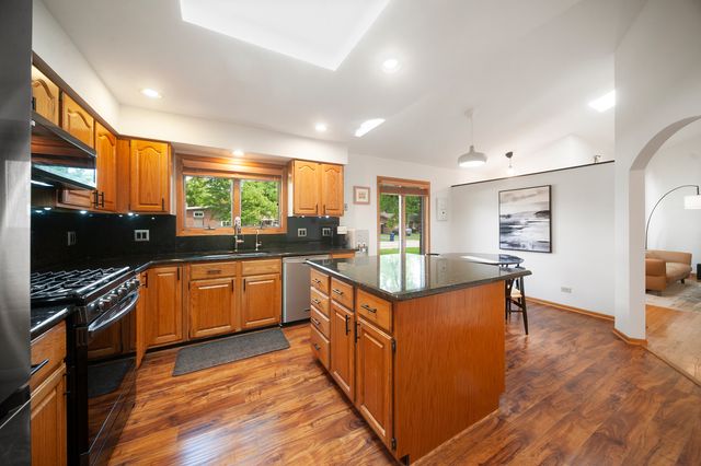329 Chipili Drive, Northbrook, IL 60062