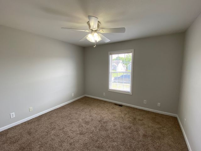547 Fox Trot Dr, Clarksville, TN 37042