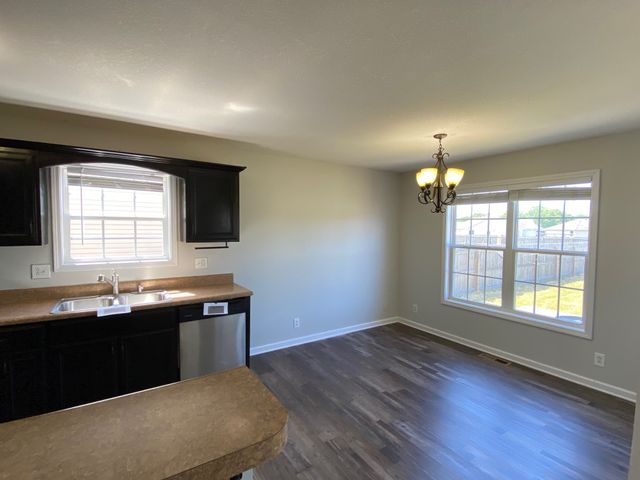 547 Fox Trot Dr, Clarksville, TN 37042