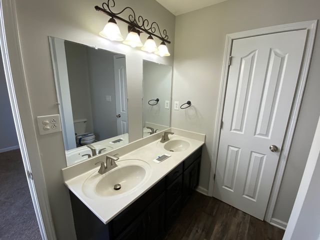 547 Fox Trot Dr, Clarksville, TN 37042