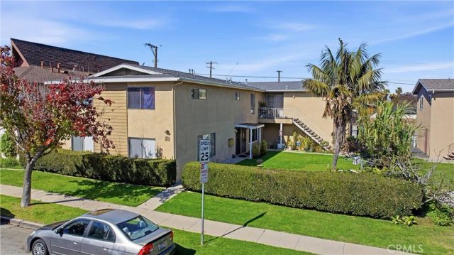 998 Mission, Costa Mesa, CA 92626
