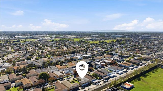 998 Mission, Costa Mesa, CA 92626