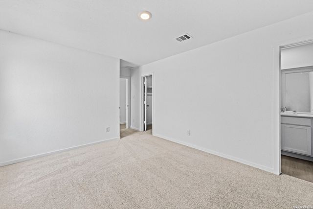 13043 Lake Fryer, St Hedwig, TX 78152