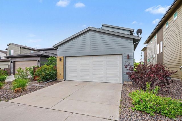 9586 Middle Fork Street, Littleton, CO 80125