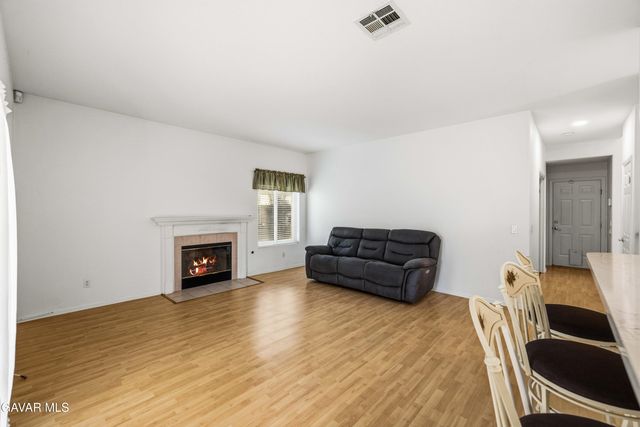 5613 W Avenue L1, Lancaster, CA 93536