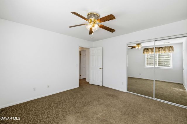5613 W Avenue L1, Lancaster, CA 93536